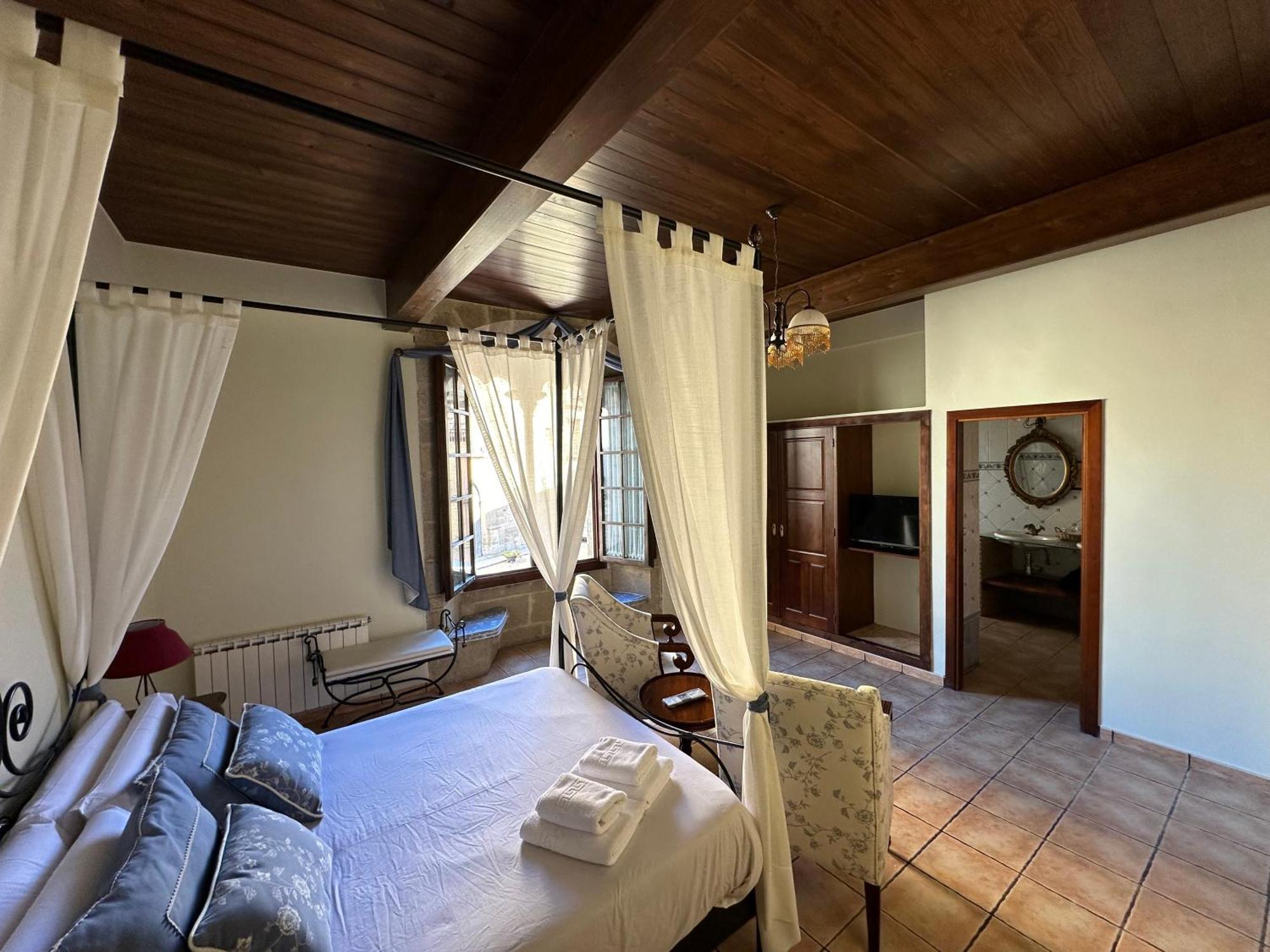 Hotel De La Villa Rubielos De Mora Exteriér fotografie